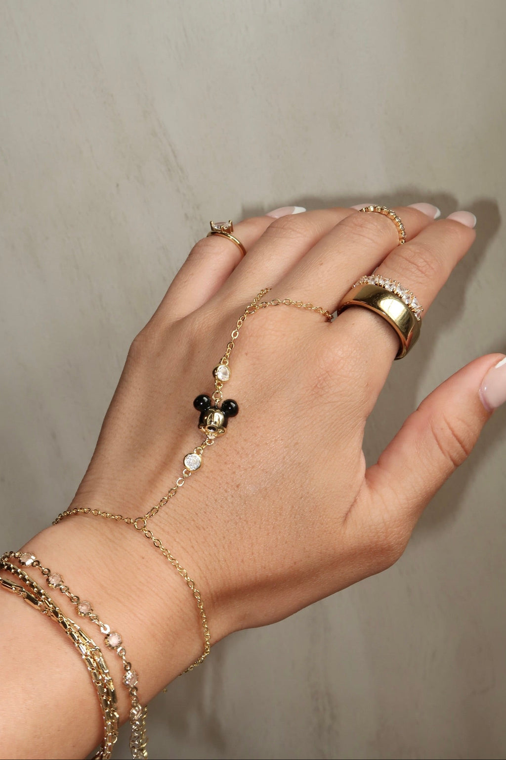 Main Street Hand Chain