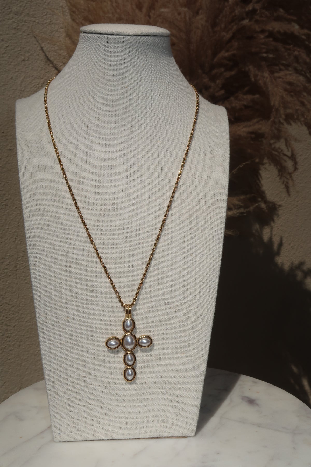 Divina Necklace